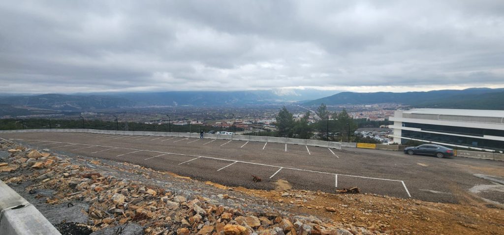 İşte İl Başkanı Haluk Laçin Otopark Sorunu Aşıldı Haberi