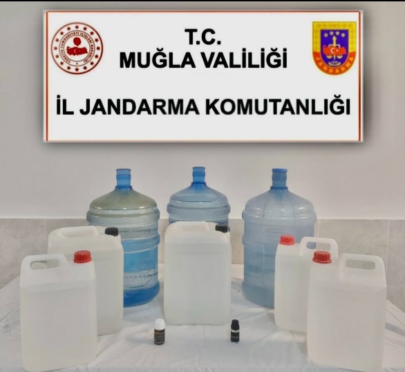 İşte Muğla’da Kaçak Alkol Operasyonu: El Yapımı Alkol Ele Geçirildi Haberi