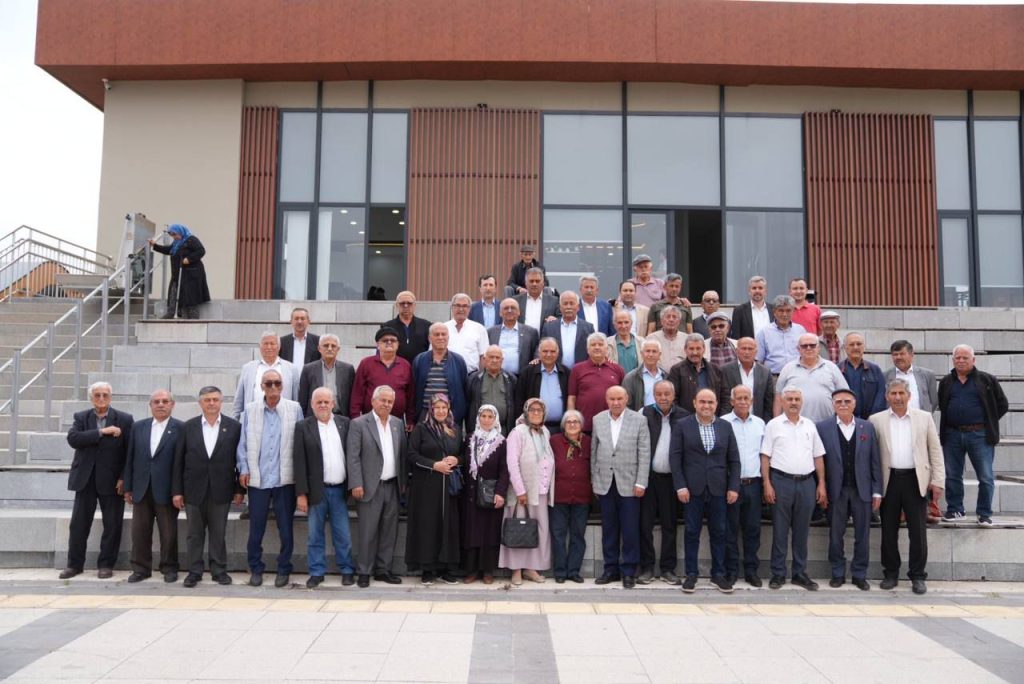 İşte Akdenizli Eski Muhtarlarla Buluştu Haberi