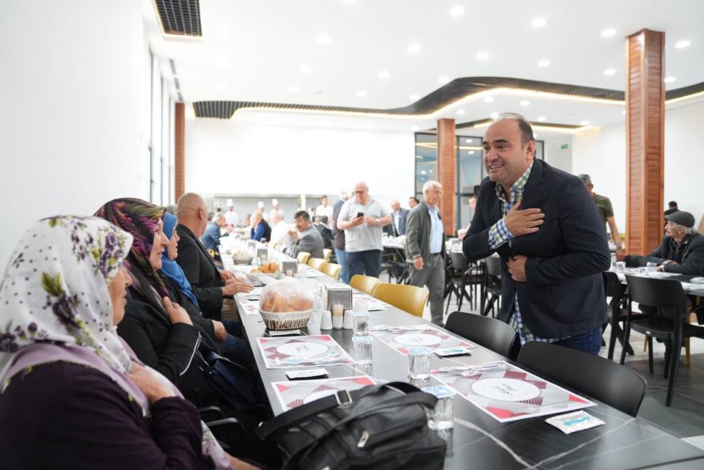 İşte Akdenizli Eski Muhtarlarla Buluştu Haberi