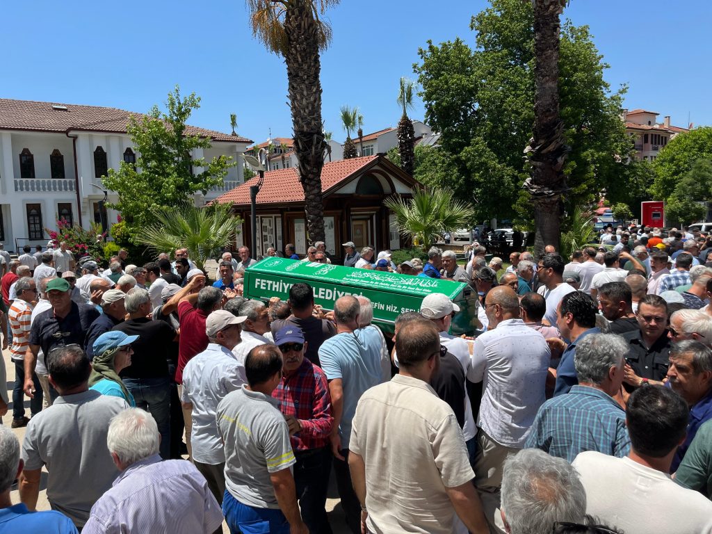 İşte Fethiye’de Mehmet Yılmaz Cesur Son Yolculuğuna Uğurlandı Haberi