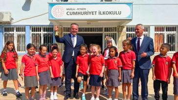 İşte Fethiye’de İlk Ders Zili Çaldı, Öğrenciler Okula Döndü Haberi