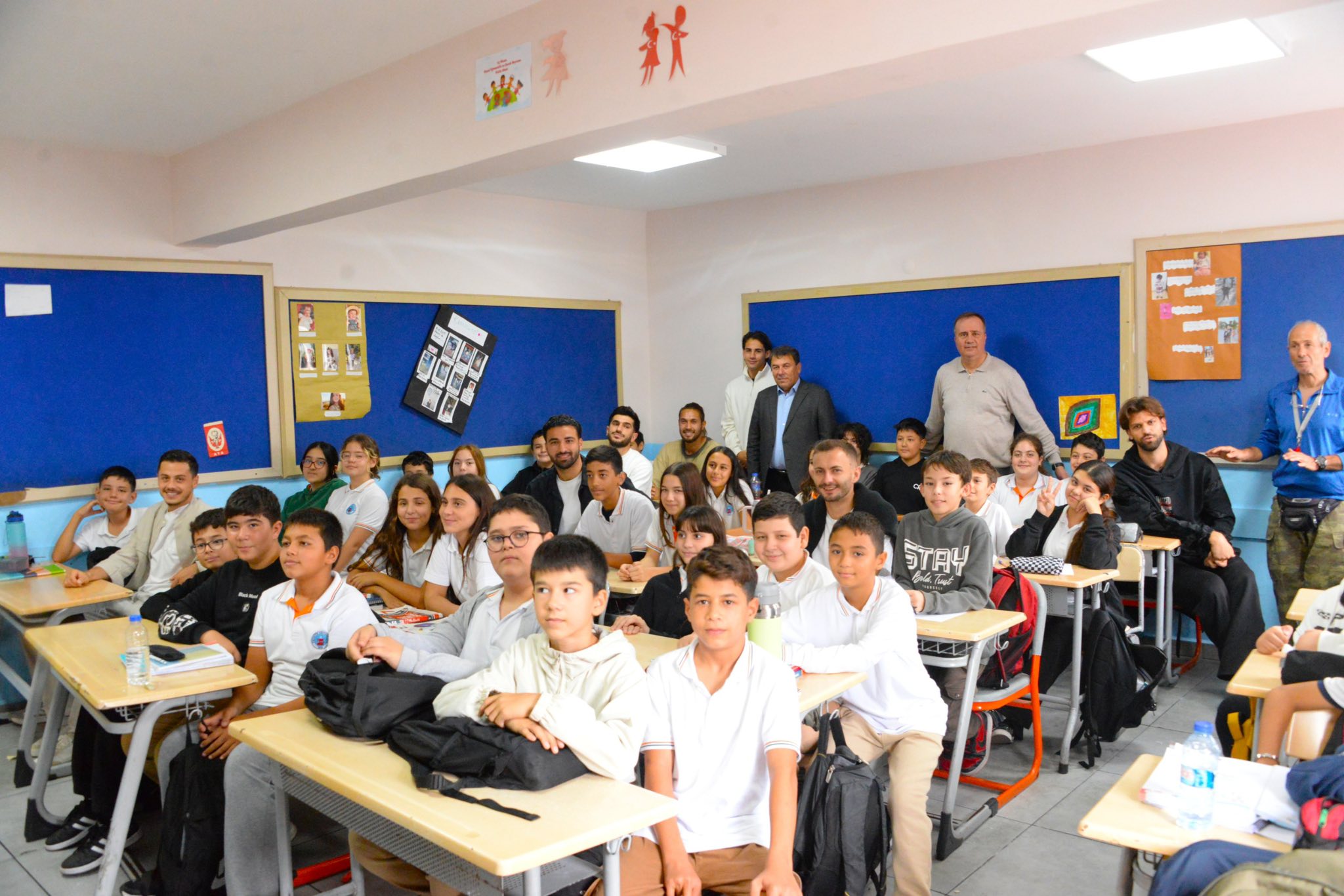 İşte Fethiyespor’dan Anlamlı Okul Ziyareti Öğrencilerle Buluştu haberi