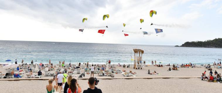 İşte Ölüdeniz Hava Oyunları Festivali Gökyüzünü Renklendirdi haberi