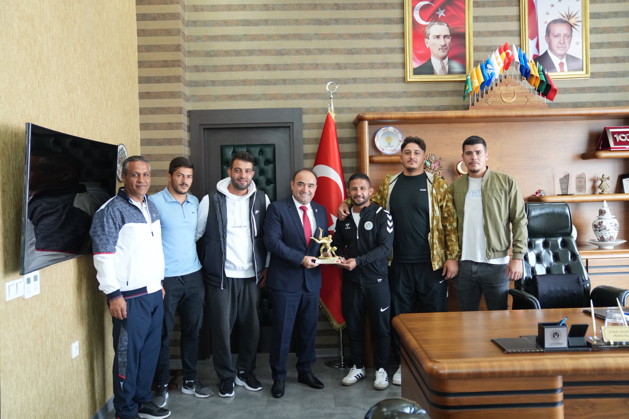 İşte Seydikemer Güreş Takımı Ziyareti Başkan Akdenizli’yi Mutlu Etti haberi