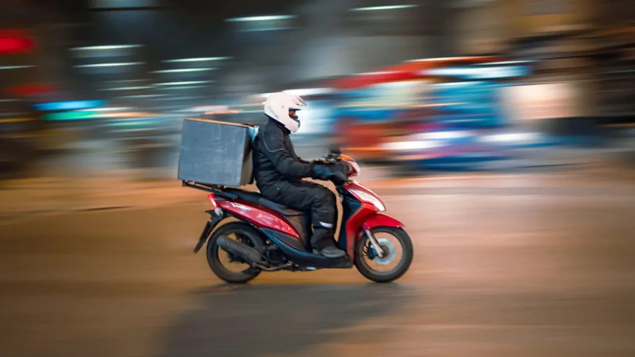 İşte Bakan Uraloğlu Moto-Kurye Yetki Belgesi Ücretinde Son 11 Gün! haberi