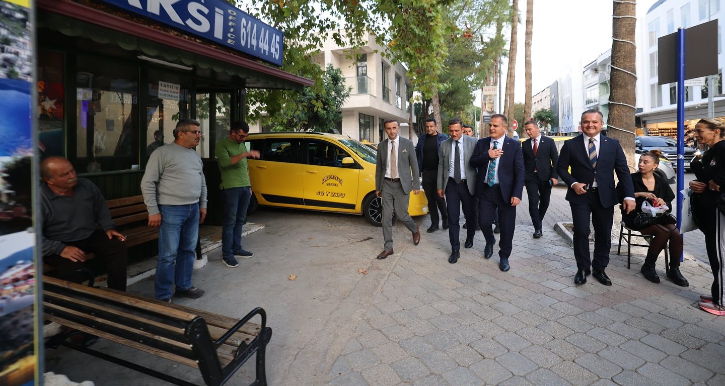 İşte Vali Akbıyık Fethiye’de Yoğun Ziyaretlerde Bulundu haberi