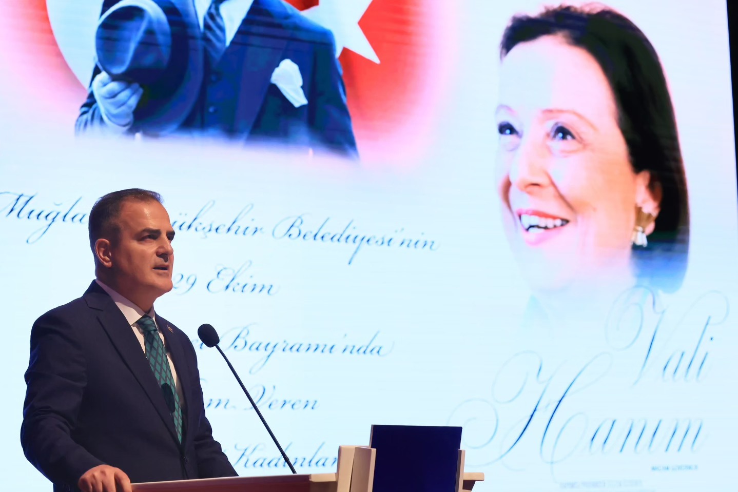 İşte Vali Akbıyık, “Vali Hanım” Belgeselinin İlk Gösterimine Katıldı haberi