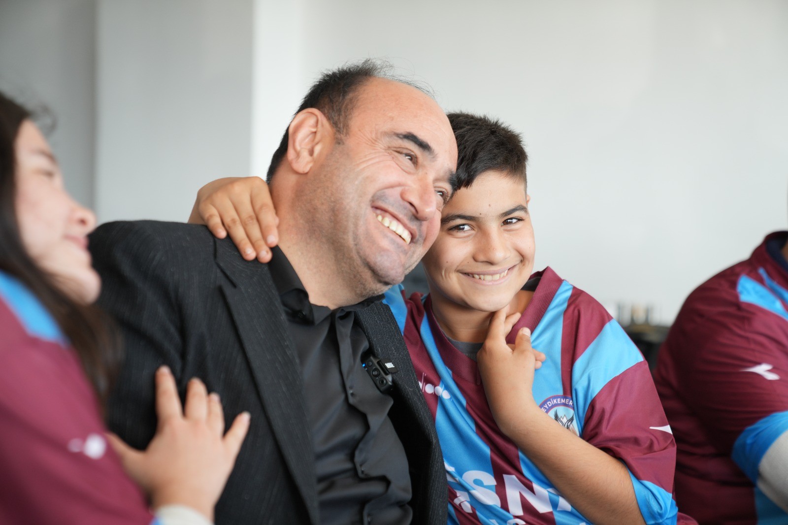 İşte Başkan Akdenizli Özel Eğitim Öğrencilerinin İsteğini Yerine Getirdi haberi