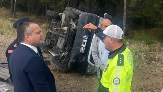 İşte Fethiye’de Kontrolden Çıkan Servis Minibüsü Devrildi! haberi