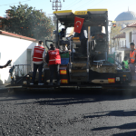 İşte Büyükşehir’in Yol Çalışmalarıyla Vatandaşın Yüzü Gülüyor haberi