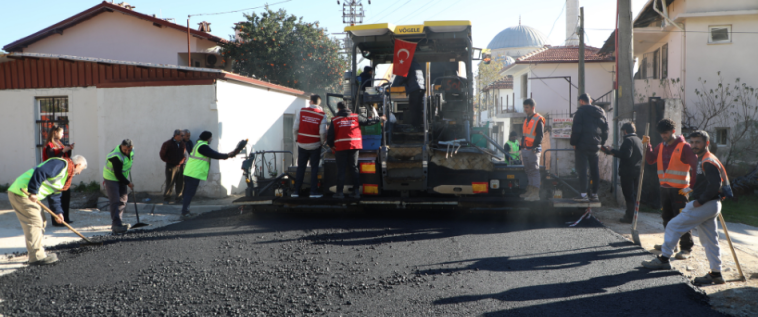 İşte Büyükşehir’in Yol Çalışmalarıyla Vatandaşın Yüzü Gülüyor haberi