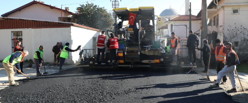 İşte Büyükşehir’in Yol Çalışmalarıyla Vatandaşın Yüzü Gülüyor haberi