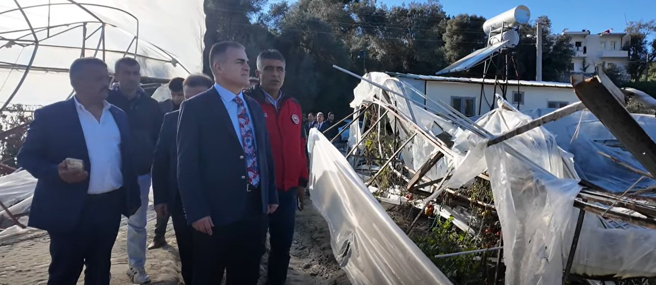 İşte Vali Akbıyık Seydikemer’de Afet Bölgelerinde İnceleme Yaptı haberi