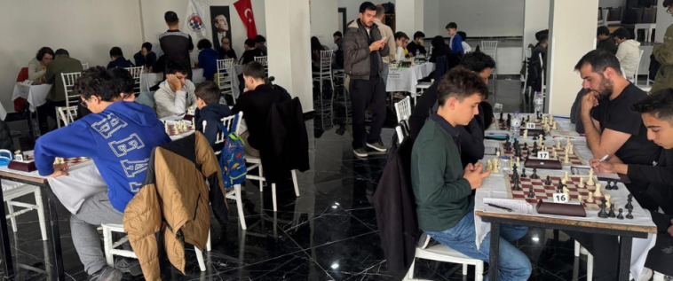 Fethiye’de 250 Bin TL Ödüllü Satranç Turnuvası Yoğun Katılımla Başladı