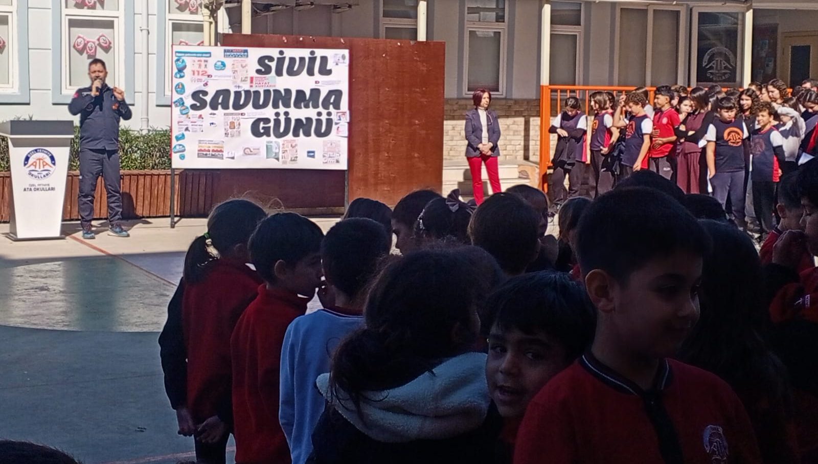 İşte Fethiye’de Okullarda Deprem ve Tahliye Tatbikatı Gerçekleştirildi haberi