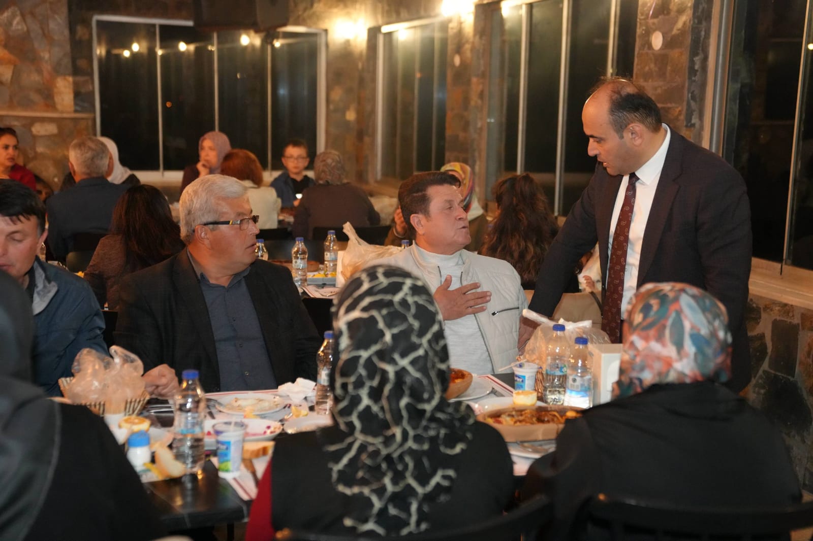 İşte Başkan Akdenizli, İftarda Meclis Üyeleri ve Aileleriyle Buluştu haberi