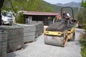 Seydikemer Belediyesi’nden İzzettin Mahallesi’ne Üstyapı Hizmeti